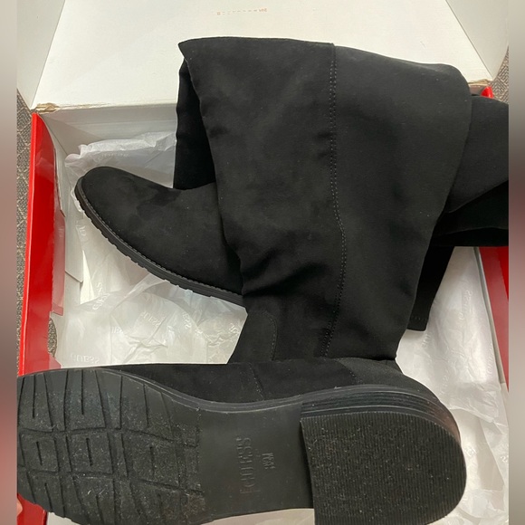 Guess Boot size8.5 - Picture 5 of 7